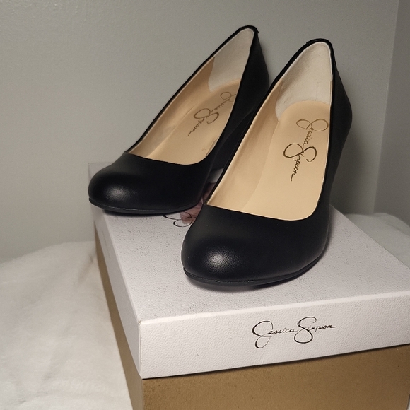 Jessica Simpson Black Heels Comfortable, Size 5.5 - Picture 3 of 10